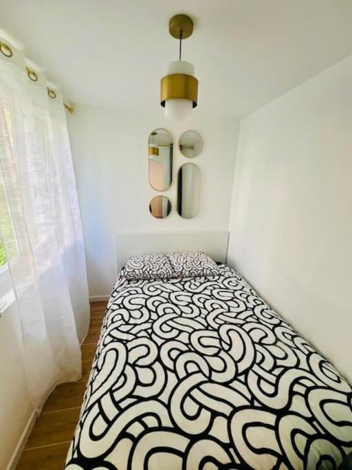 Joli Appartement Renove Incluant Parking A 10 Min De Paris Nanterre Eksteriør billede